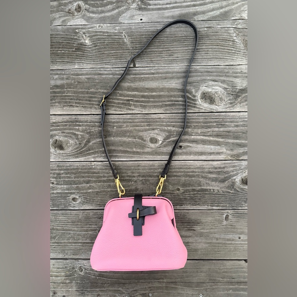 Ben by Song Leather Bag. New without tags